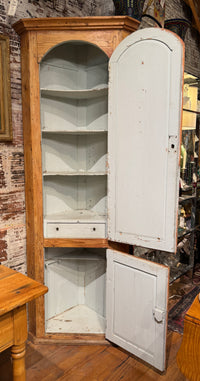 Late 18th Century Welsh Corner Cupboard