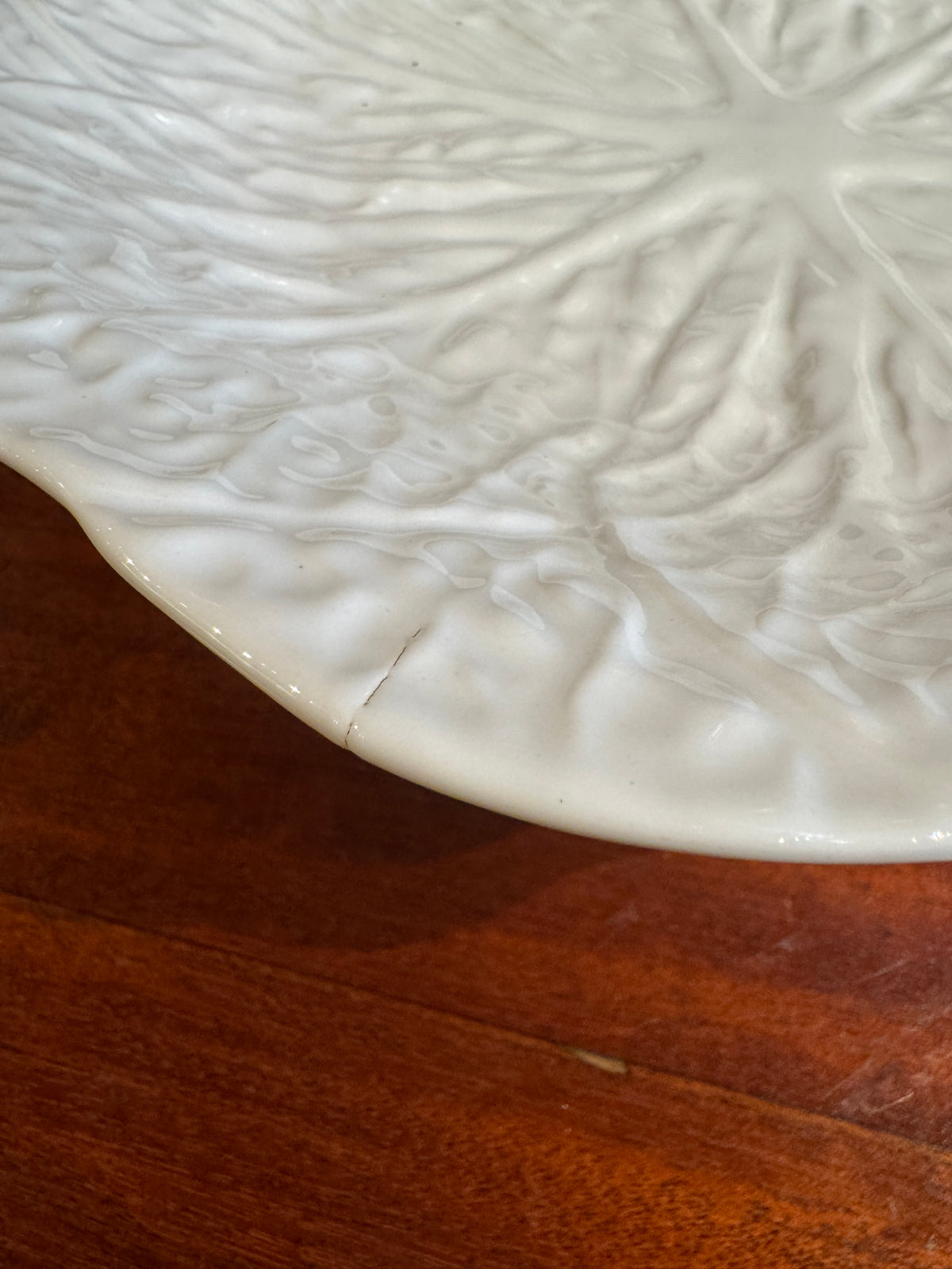 Vintage Portuguese White Cabbage Leaf Stand