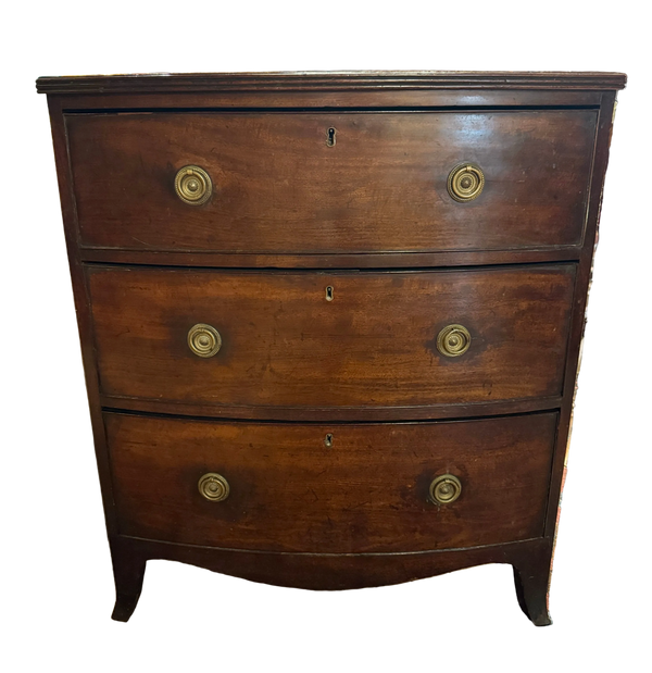 Early 19th Century Georgian Mahogany Bowfront Chest