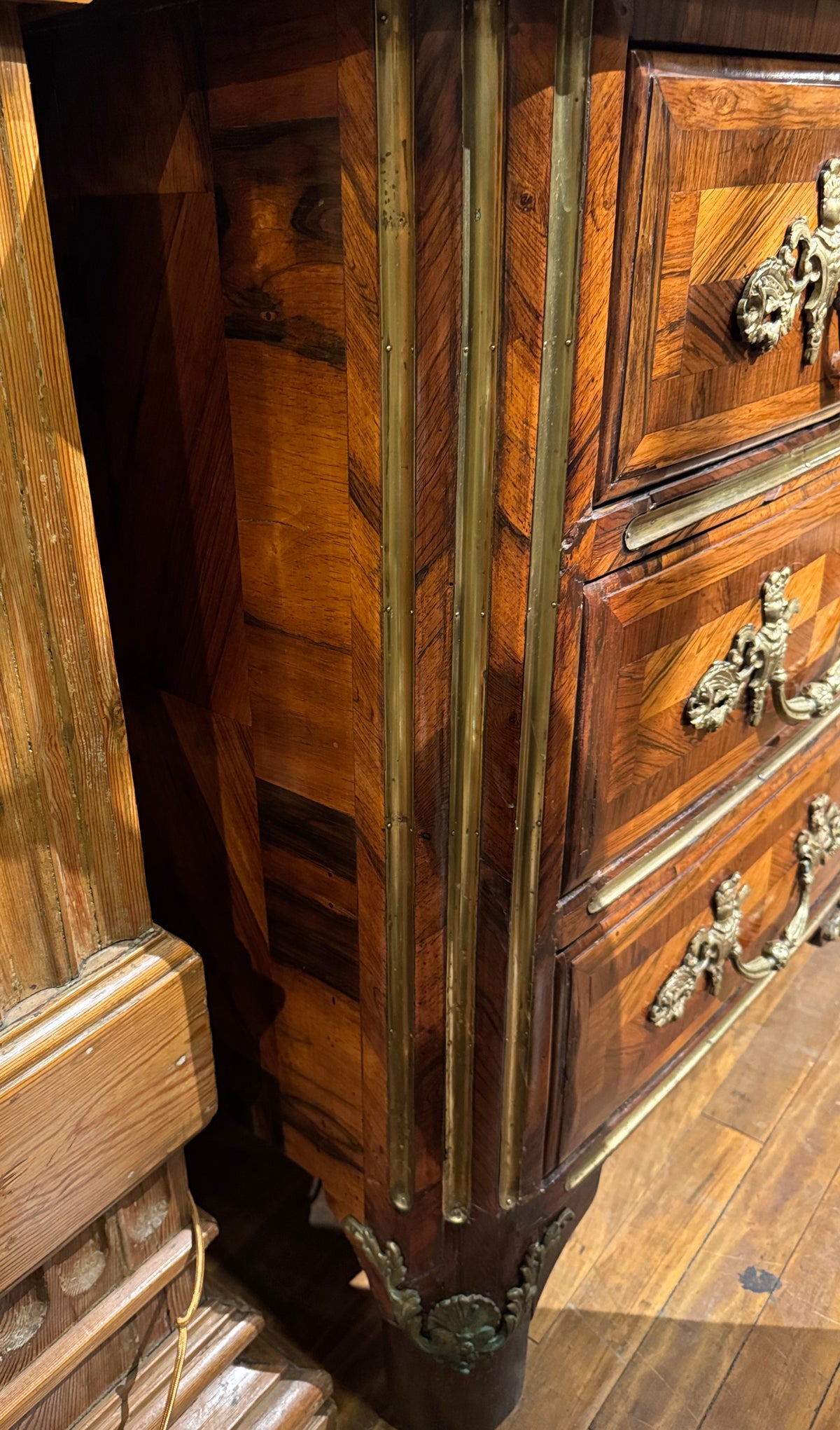 Late 18th Century Inlaid French Commode