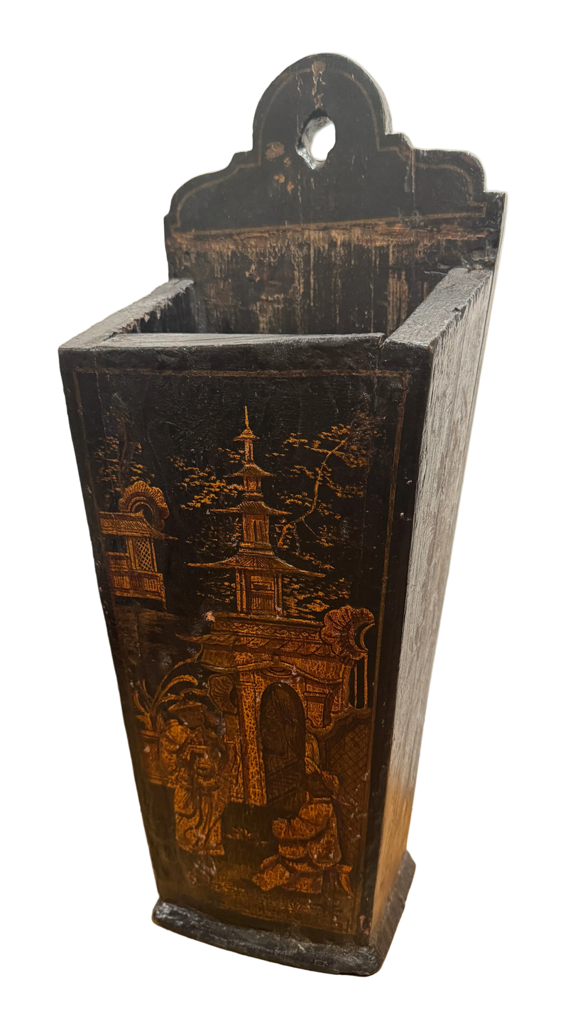 19th century English Chinoiserie Hanging Box