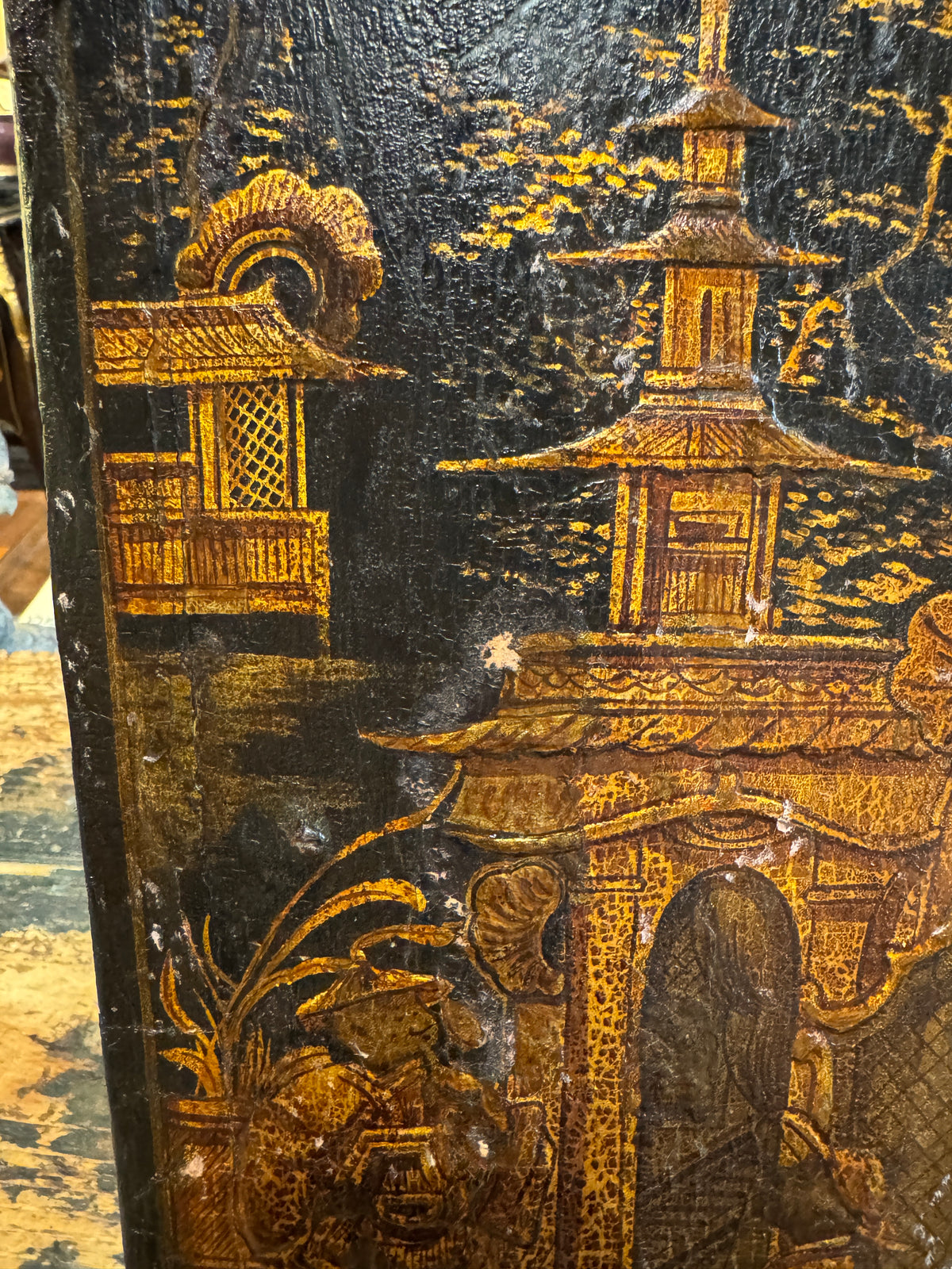 19th century English Chinoiserie Hanging Box